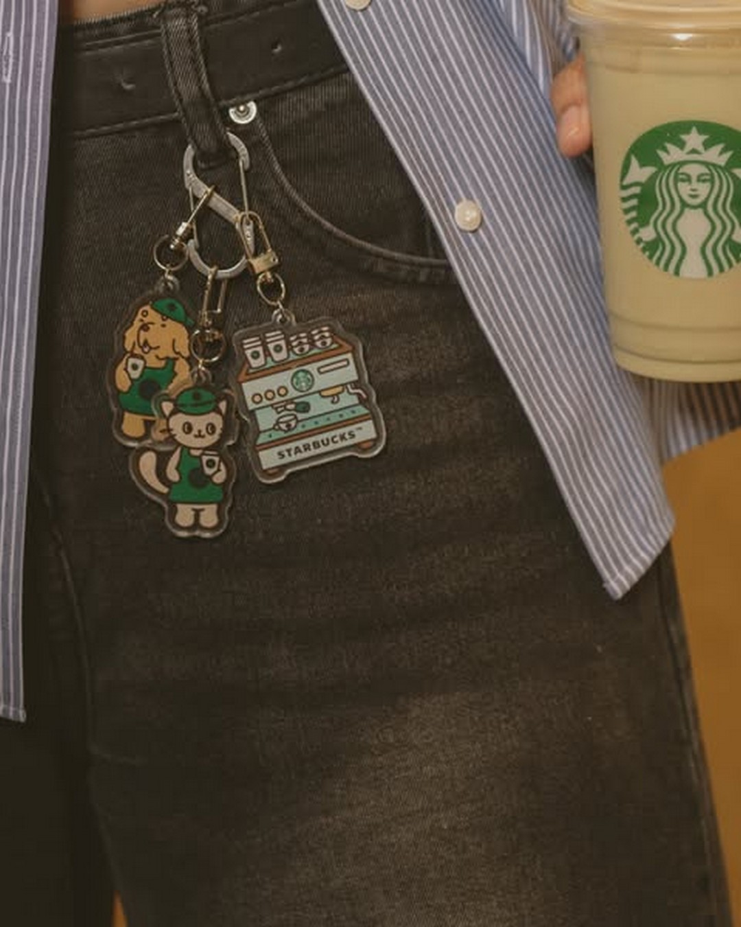 Starbucks-Singapore-–-Free-Coffee-Charm-Blind-Bag-Giveaway-1 22 July 2025 Onward: Starbucks Singapore – Free Coffee Charm Blind Bag Giveaway with Any In-Store Purchase or Stars Redemption