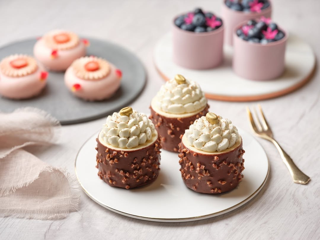 Singapore-Marriott-Tang-Plaza-Hotel-1 22 August-31 October 2025: Singapore Marriott Tang Plaza Hotel: Charming Petite Cakes Promotion – 10% OFF Delightful Online Treats