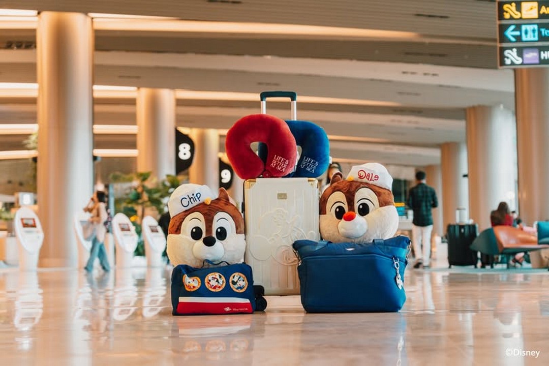 Changi-Airport-Disney-Cruise-Line-Collectibles-Giveaway Now till 14 December 2025: Changi Airport: Disney Cruise Line Collectibles Giveaway & Festive Promotions