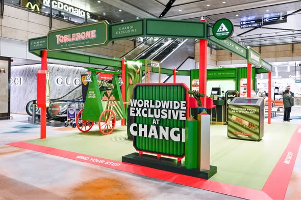 Changi-Airport-Toblerone-Strawberry-Matcha-Pop-Up-Promotion Now till 25 June 2026: Changi Airport Toblerone Strawberry Matcha Pop-Up Promotion at Terminal 2 – Limited Edition Chocolate Bar Event You Should Not Miss