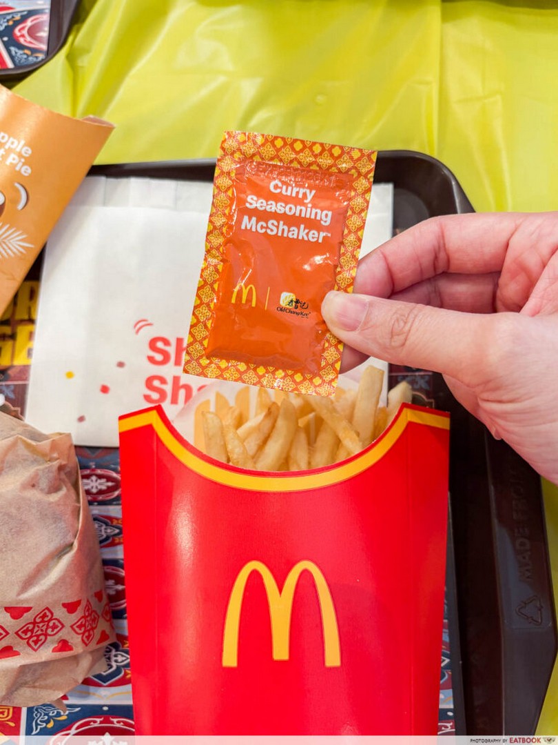 McDonalds-Singapore-x-Old-Chang-Kee-National-Day-Collaboration-Promotion-5 9-27 July 2026: McDonald's Singapore x Old Chang Kee National Day Collaboration Promotion – Limited-Time Curry Burgers, Exclusive Merchandise and New Menu Launch