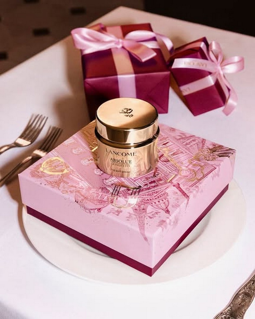 METRO-Singapore-–-Lancome-Holiday-Table-Pre-Launch-Promotion-4 23 October–1 November 2026: METRO Singapore – Lancôme Holiday Table Pre-Launch Promotion with 20% Off, Exclusive $180 Beauty Box, Complimentary Skin Screen and Festive Treats at Paragon Atrium